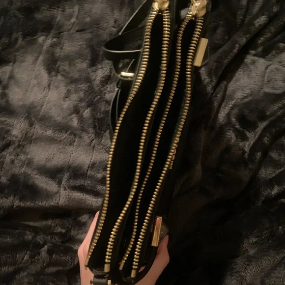 Michael Kors cross body bag - Picture 2 of 4